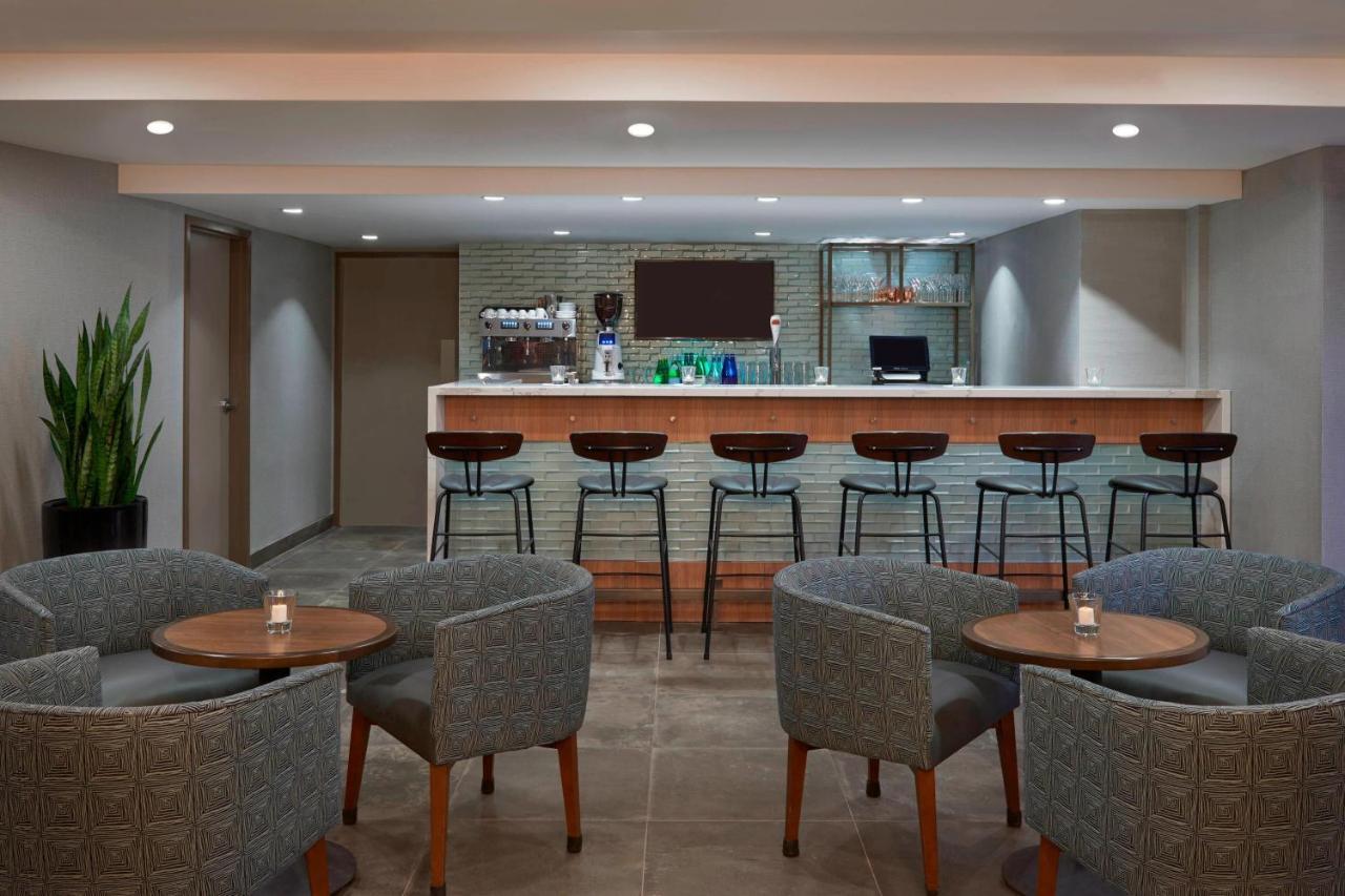 Fairfield Inn By Marriott Montreal Downtown Eksteriør bilde